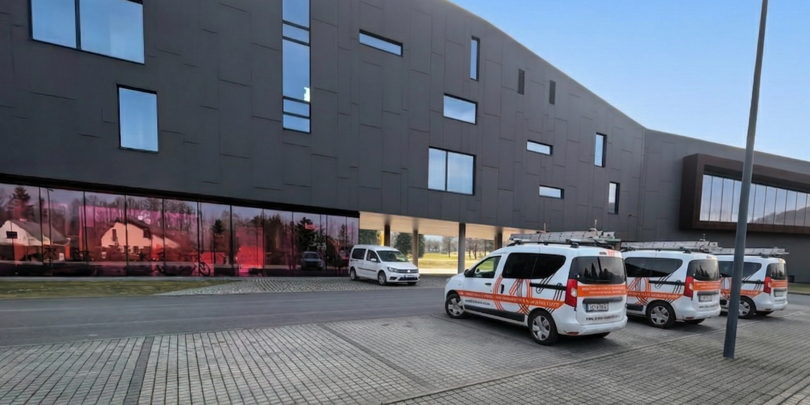 Regularne przeglądy EPS, CCTV i EZS w hotelu Miura