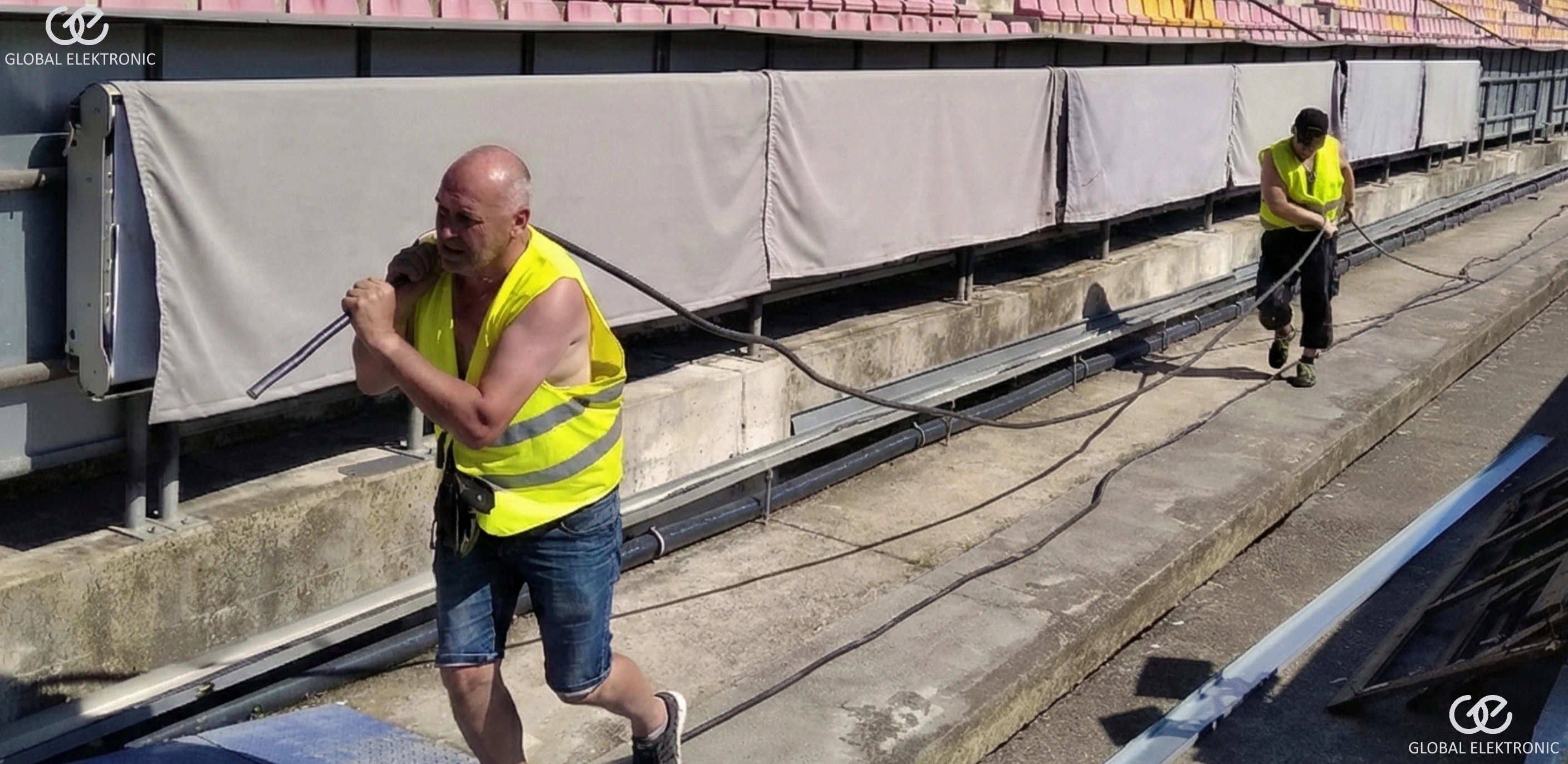 Tahání kabelu – Praha Letná