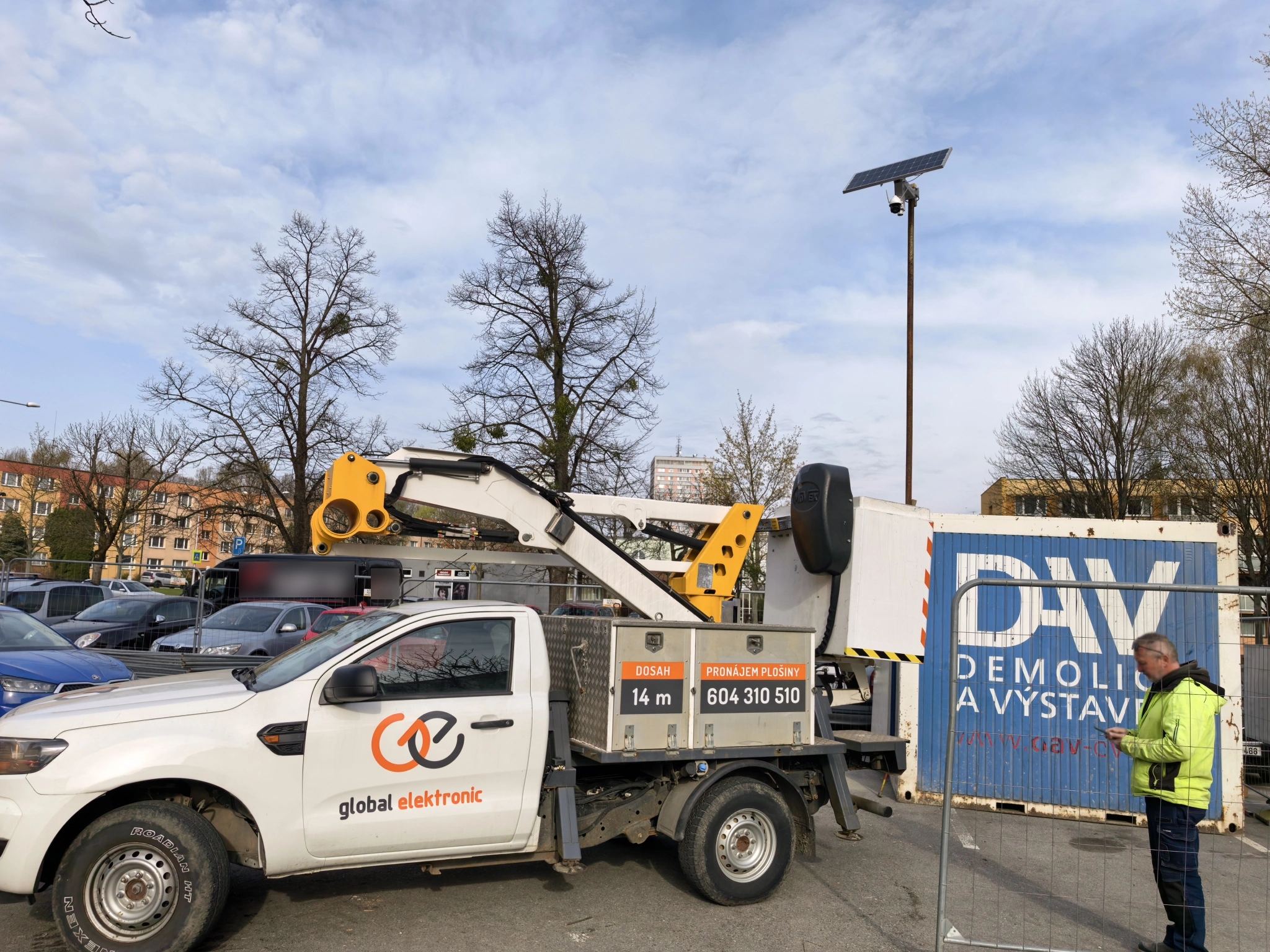 Solar-powered camera monitoring for the Petra Bezruče demolition